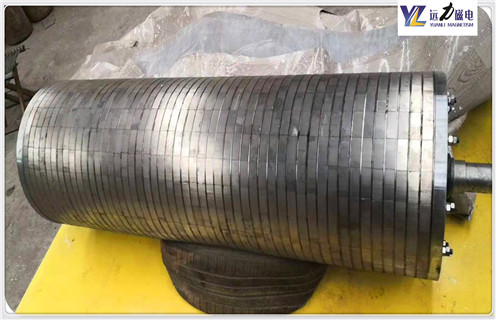褐鐵礦磁選機的筒體運轉(zhuǎn)中的重要件核心部件！型號參數(shù)_褐鐵礦磁選機的筒體運轉(zhuǎn)中的重要件核心部件！磁場一般為多少_磁塊如何排列