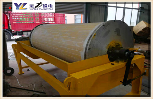 赤鐵礦磁選機(jī)，赤鐵礦磁選機(jī)廠(chǎng)家注意赤鐵礦磁選機(jī)的兩個(gè)市場(chǎng)需求點(diǎn)設(shè)備工作原理_多少錢(qián)_赤鐵礦磁選機(jī)廠(chǎng)家注意赤鐵礦磁選機(jī)的兩個(gè)市場(chǎng)需求點(diǎn)設(shè)備能提高多少品位 